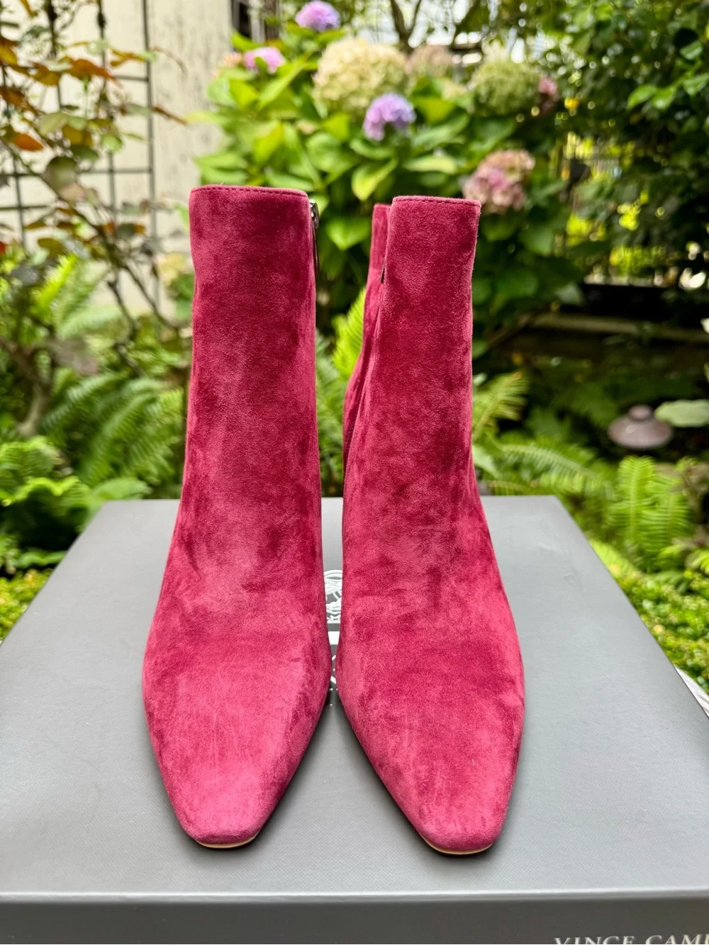 Vince Camuto Allost Suede Pointed-Toe Ankle Boots Red Brick Sz 7.5